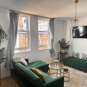 Apartment Serene Ocean Side Btn, Brighton